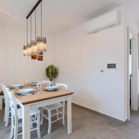 Andrea By Guide Villa